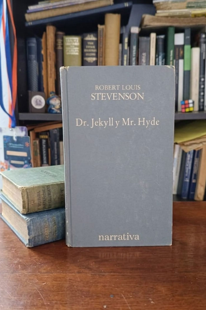 Libro Dr. Jekyll y Mr. Hyde de Robert Louis Stevenson