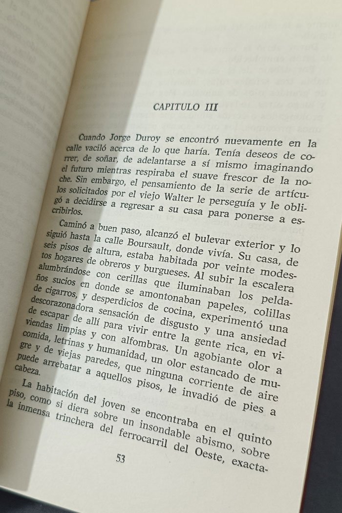 Bel Ami de Guy de Maupassant editorial Bruguera